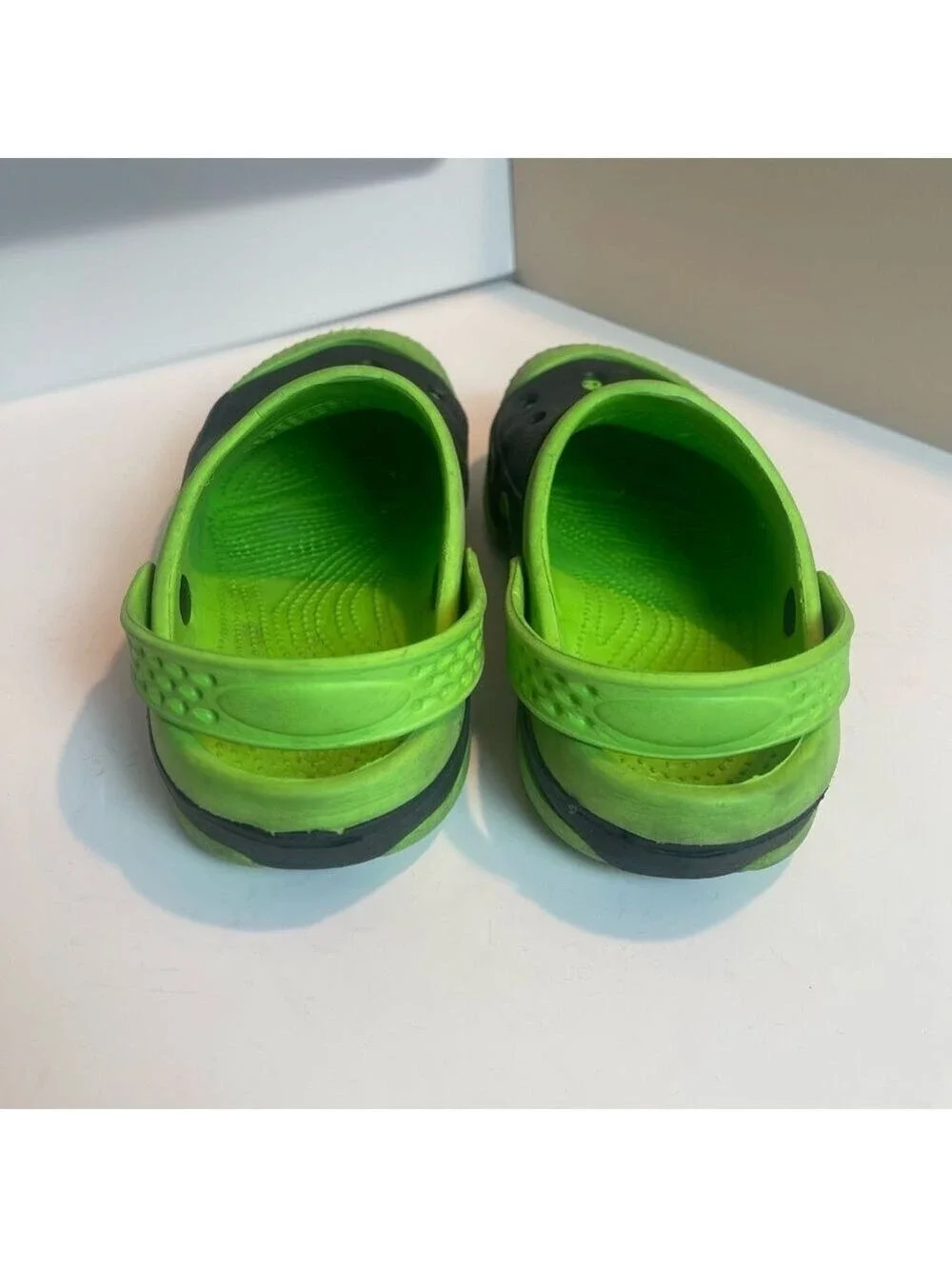 Boys waterproof shoes slides green black for pool or beach Sz 35 EU